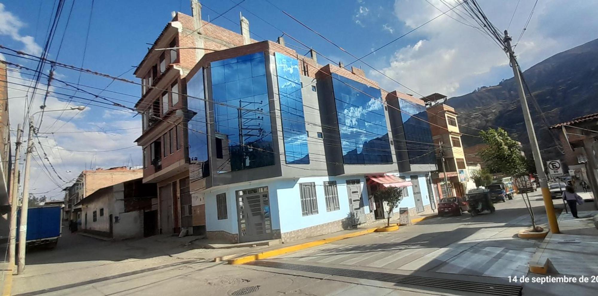 Отель Hostal Pura Casta Каруас Экстерьер фото